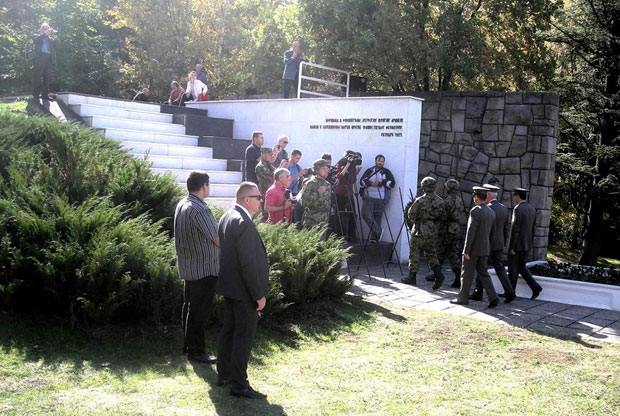 СПОМЕН-ПАРК ЧАЧАЛИЦА: Посетиоци ће шетати са личном картом